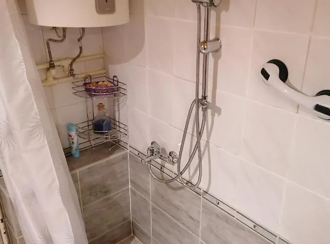 Kertesz Vendeghaz * אגר